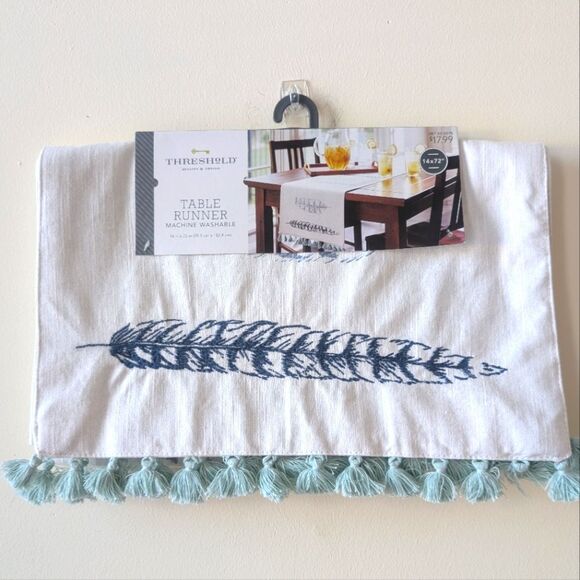 Threshold Table Runner Feathers Fringe Blue White - Picture 1 of 3
